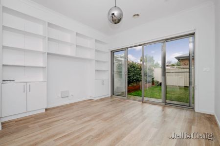 3 Bed, 2 Bath - Photo 3