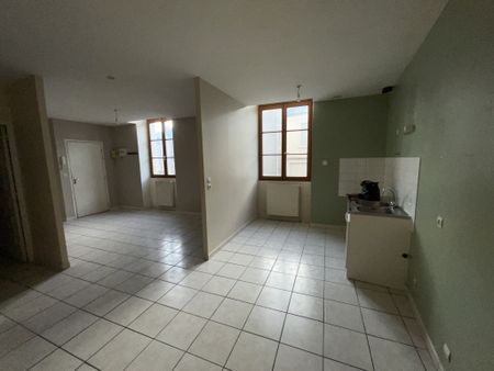 A LOUER - Châteauneuf sur cher - T3 de 77m² - Photo 2