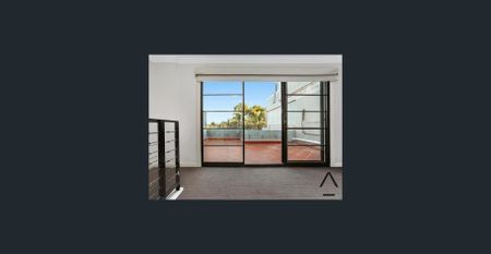 Tri Level Townhouse in the heart of Alexandria - Photo 3