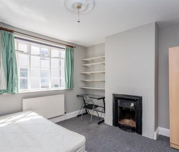 5 bedroom semi-detached house to rent - Photo 5