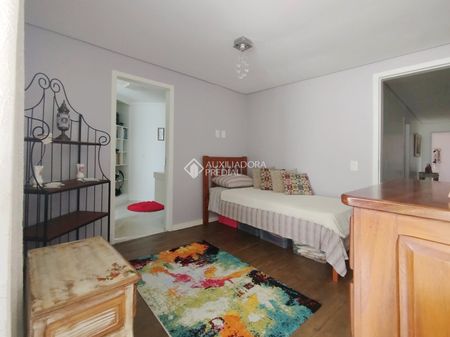 Casa com 4 quartos e 294m² para alugar em Centro, Florianópolis. - Photo 4