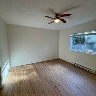 $1900 spacious 1bd, 1bth ground level suite - Photo 1