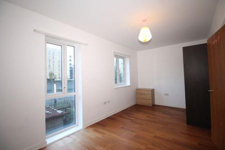 4 bedroom terraced house to rent - Photo 5