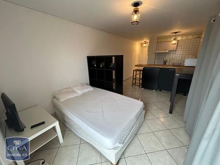 Location Appartement 1 pièce 23m² MARMANDE 47200 - Photo 2