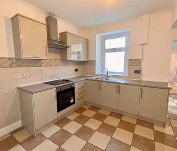 3 bedroom terraced house to rent - Photo 6