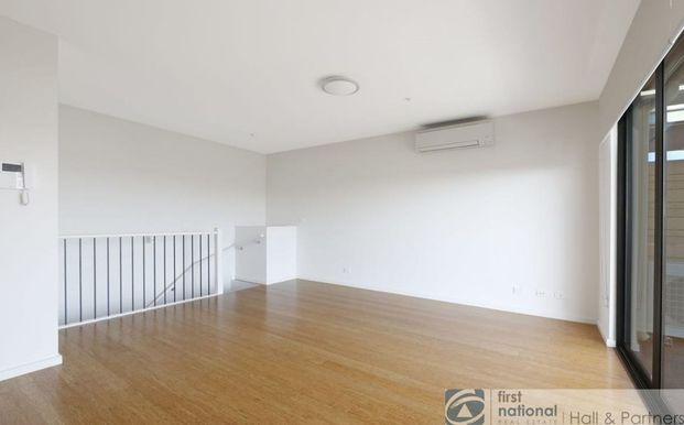 Modern 2 Bedroom - Photo 1