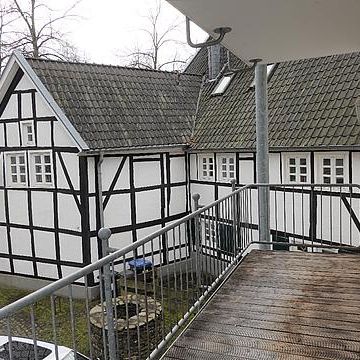 Gepflegte Stadtwohnung mit Balkon, Tageslichtbad und Einbauküche im Zentrum von Hohenlimburg - Foto 1