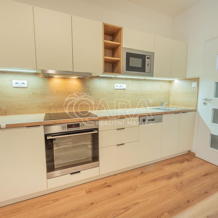 Pronájem bytu 1+kk a garsoniéry 28 m² - Photo 1