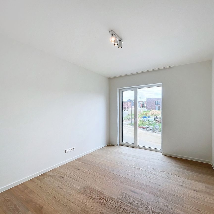 Flat - 2 bedrooms - Photo 1