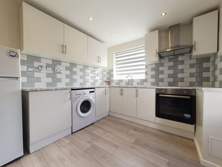 Riley Road, Enfield EN3, London - Photo 4
