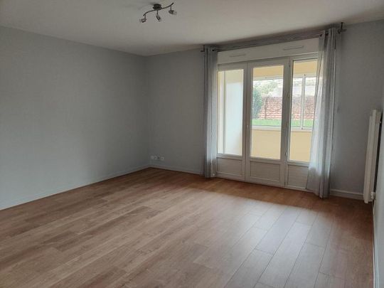 Location Appartement 2 pièces 64m² POITIERS 86000 - Photo 1