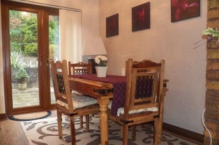 Oakwood Close, Swansea, SA8 - Photo 2