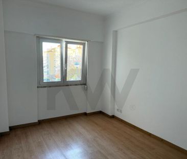 AMADORA, Lisbon - Photo 1