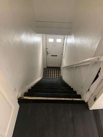 Flat A Leek Road, Stoke-on-trent, Str, ST1 - Photo 5