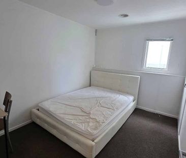 Spacious 3 Bedroom Home with HRV - Photo 2