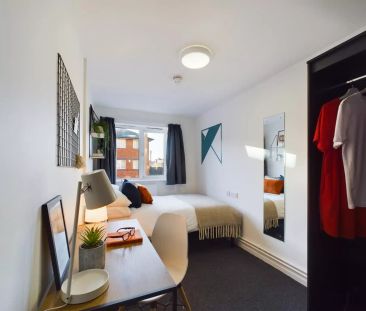 4 Bedroom House - Photo 6