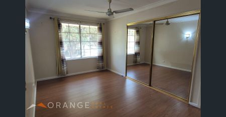 COMFORTABLE 3 BEDROOM HOME - Photo 3