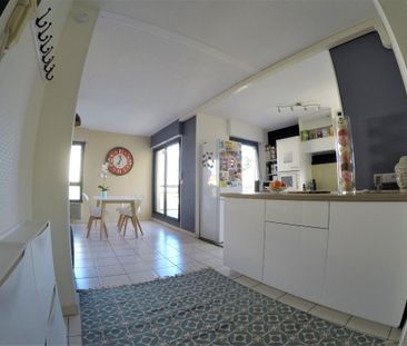 T3 meublé aux ARCEAUX, - Photo 1