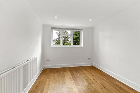 4 bedroom semi-detached house to rent - Photo 5