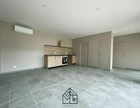 Location Appartement 4 pièces 95m² ROANNE 42300 - Photo 2