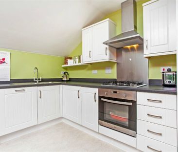 2 Bedroom Flat / Apartment - Winton Close, Winchester - Photo 6