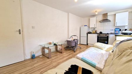 1 bedroom flat to rent - Photo 2