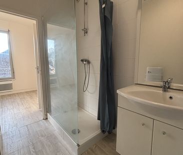 Location Appartement 2 pièces 38m² CHATELLERAULT 86100 - Photo 6