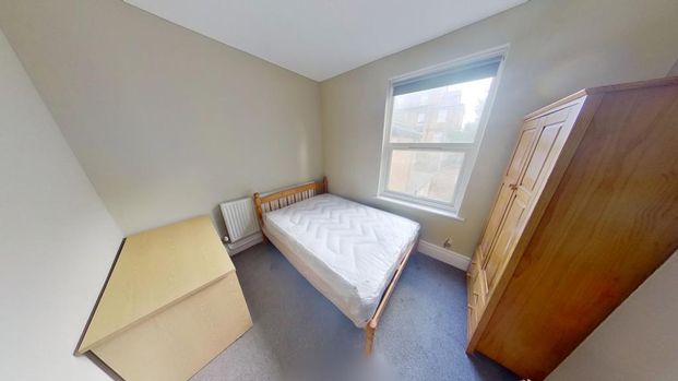 5 bedroom semi-detached house to rent - Photo 1