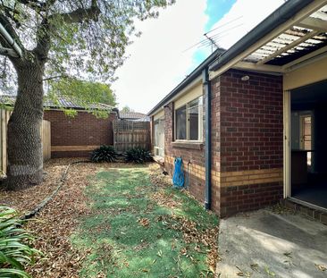 5 Killerton Crescent, Heidelberg West, Vic 3081 - Photo 4