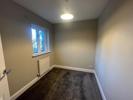 2 bedroom end of terrace house to rent - Photo 4