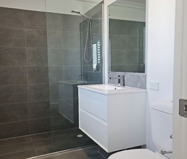 AVAILABLE 06/03/26- 3 BED 2 BATH TOWNHOUSE WITH MULTI PURPOSE ROOM ... - Photo 6