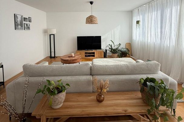 31/2-ROOM APARTMENT IN BRUNNEN (SZ), FURNISHED, TEMPORARY - Photo 1