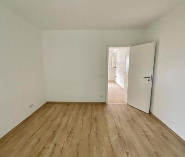 Renovierte Erdgeschoss-Wohnung mit Balkon frei! - Foto 1