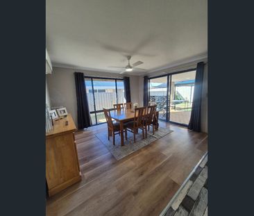 10 Driftwood Road, Sunset Beach, WA 6530 - Photo 2