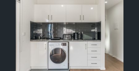 STUDIO – ALL BILLS INCLUDED - Photo 3