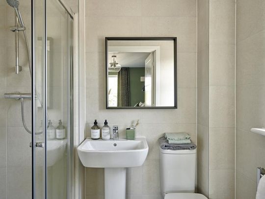 4 bedroom detached house to rent - Photo 1