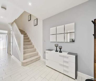 4 bedroom property to rent in Uxbridge - Photo 4