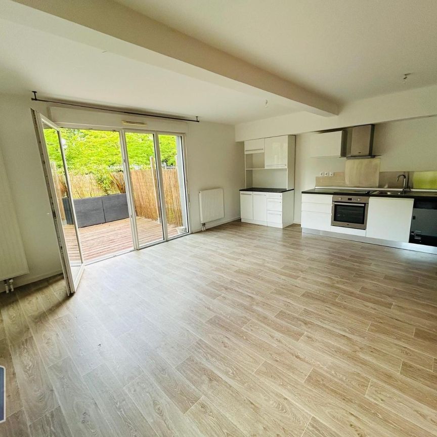 Location Appartement 3 pièces 63m² LAMBERSART 59130 - Photo 1