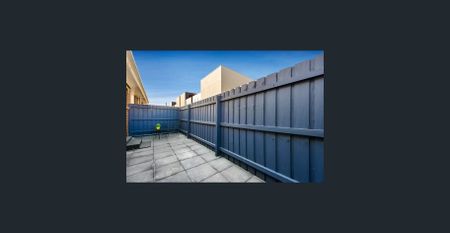 Moments from Koorang Road - Photo 3