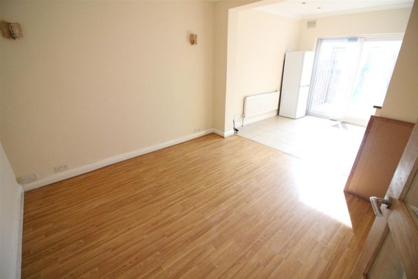 Windermere Road, Southall - Photo 1