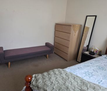 Morphett Vale - Photo 6