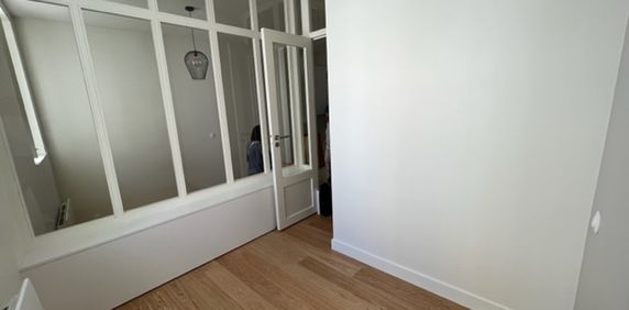 Location Appartement 2 pièces 30m² LA ROCHELLE 17000 - Photo 2