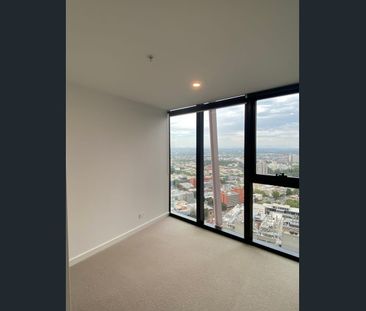 Two Bedroom Apartment in the heart of Melbourne CBD - Photo 6