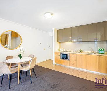 Stylish One-Bedroom Apartment in the Heart of Mosman Village - Photo 1