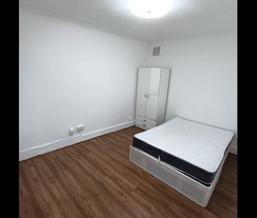 2 Bed Detached House, Portland Road, SE25 - Photo 6