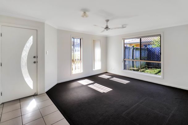 Air conditioned family home - Photo 1