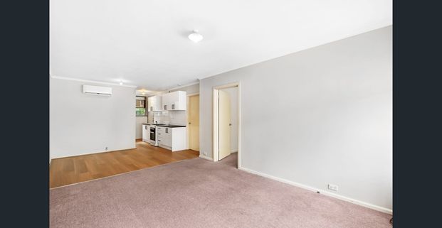 Location, location, location - Photo 1