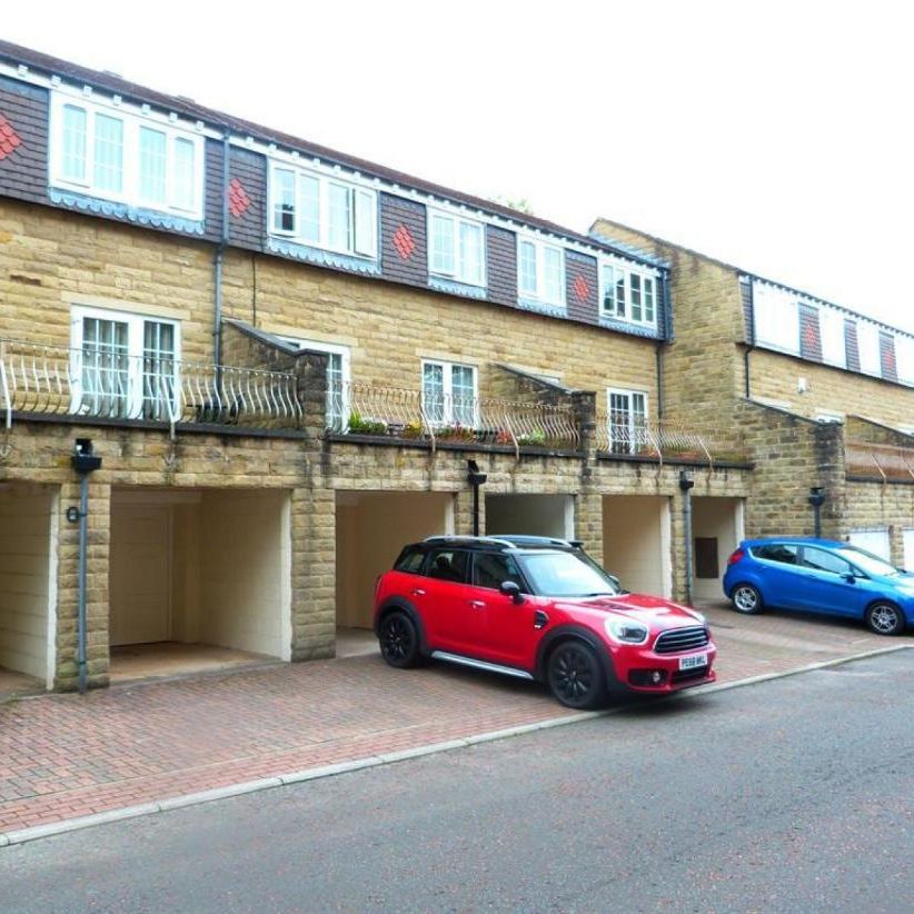 Byron Mews, Bingley, West Yorkshire - Photo 1