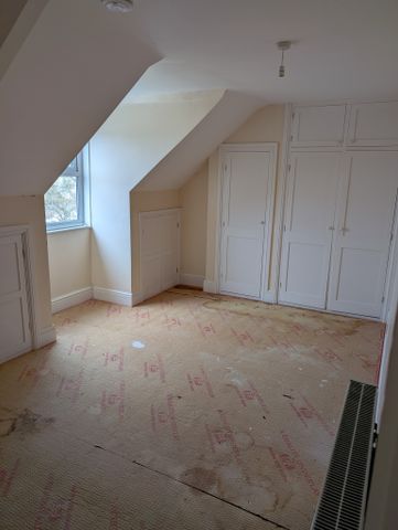 Top Floor 2 Bed Self Contained Flat To Let in Launceston - Photo 4