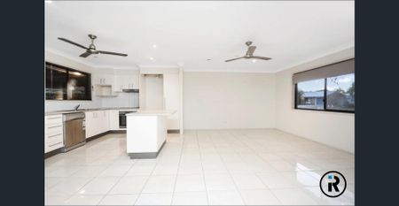 Beautiful Family Home - Photo 3